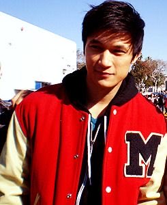 faberryfever's tweet photo. he’s so boyfriend coded in this pic https://t.co/RplLRj3hxA