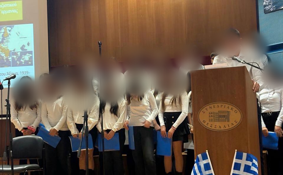 Με ιδιαίτερη τιμή παραβρέθηκα, μετά από πρόσκληση του Διευθυντή Δευτεροβάθμιας Εκπαίδευσης δρ. Σωκράτη Σαβελλίδη, και απηύθυνα χαιρετισμό στην εκδήλωση εορτασμού της επετείου της 28ης Οκτωβρίου, στο 2ο Γυμνάσιο Νέας Ιωνίας.
Πολλά συγχαρητήρια στους εκπαιδευτικούς και τα παιδιά!