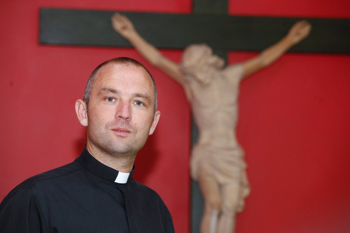 Omiljeni pater Horvat objavio da traži pomoć: 'Ljudi moji' - zagreb.info/?p=784029