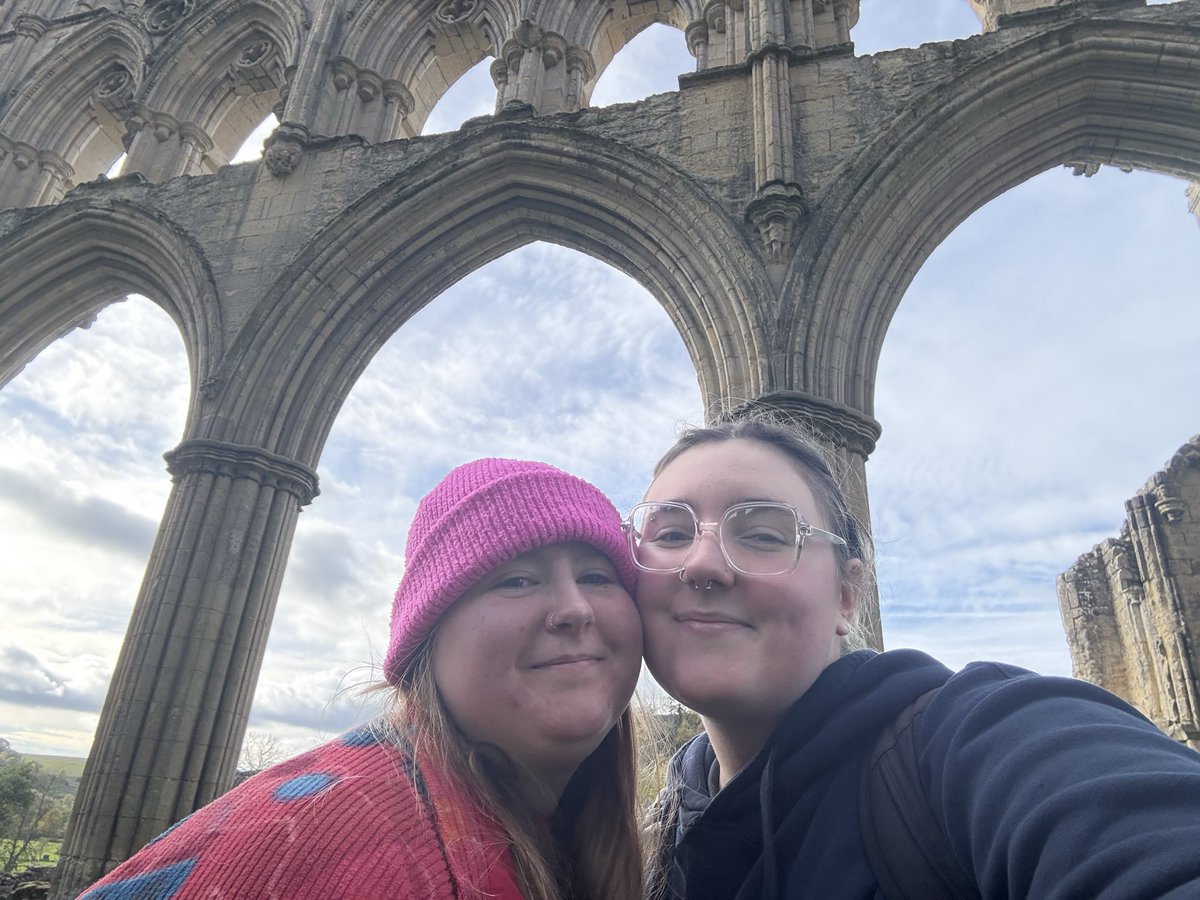 helloobenjamin's tweet image. we stumbled across a gentleman jack filming location !!! 
lesbian luck 🌈
