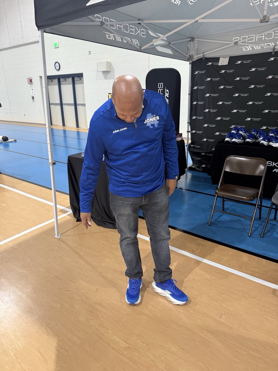 I had an amazing time with <a href="/TheKeepersOrg/">THK Worldwide Incorporated</a> during their big Run as One day of community at the Randallstown Community Center. Grateful to Skechers for their sponsorship. 

When we come together and promote unity and change, especially through sports, we make progress together!