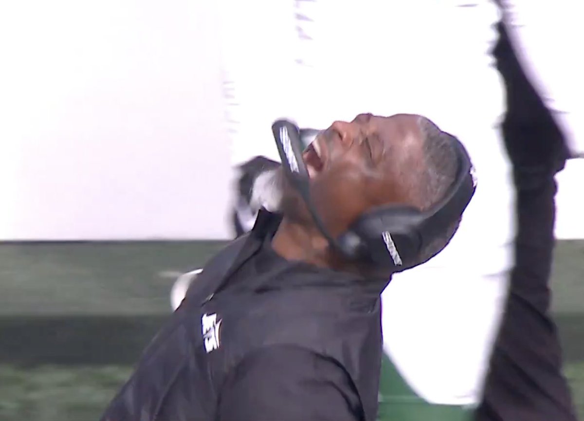 LordTreeSap's tweet image. Victory Monday @nyjets #For74