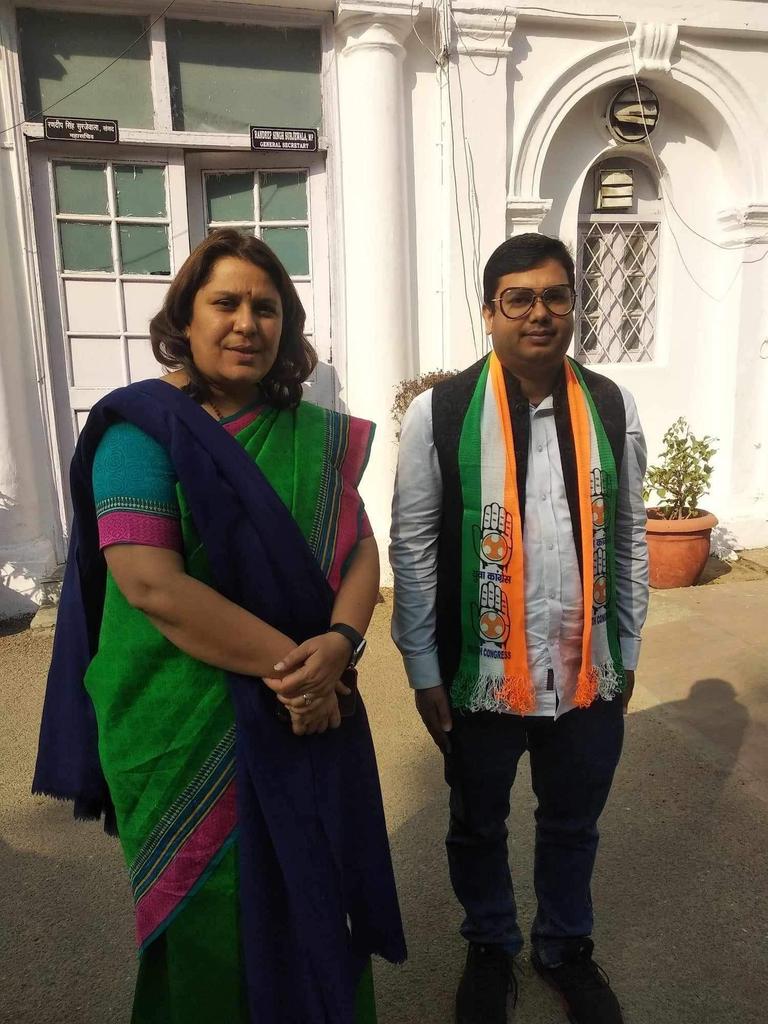 अखिल भारतीय कांग्रेस कमेटी, सोशल मीडिया विभाग की चेयरपर्सन श्रीमति <a href="/SupriyaShrinate/">Supriya Shrinate</a>   मैडम को जन्मदिन की अनंत शुभकामनाएं।  
आपके दीर्घायु जीवन एवं उत्तम स्वास्थ की कामना करता हूँ l <a href="/INCIndia/">Congress</a> <a href="/RahulGandhi/">Rahul Gandhi</a> <a href="/priyankagandhi/">Priyanka Gandhi Vadra</a> 
<a href="/kharge/">Mallikarjun Kharge</a>