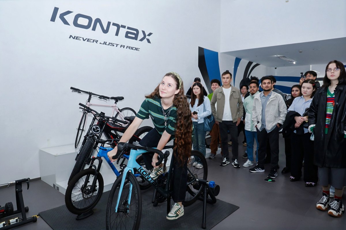 LinpingStyle's tweet image. 😍Students from Zhejiang Sci-Tech University and Zhejiang Gongshang University visited the Linping Intelligent Manufacturing Branding Center, where creativity meets technology and ideas turn into global influence. 🌍✨
#Hangzhou #Linping #Innovation #IntelligentManufacturing