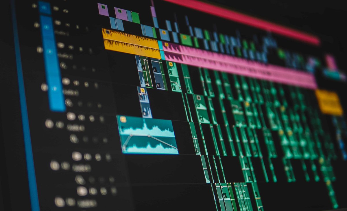 ethukelli123's tweet image. 🎬 Looking for a Editor! 🎬
We’re searching for a video editor to refine the rough cut of our short film at reasonable pay
💻 Software : DaVinci Resolve
📍 Location : Hyderabad
If you’re interested or know someone who might be, DM me for details!
Rt for better reach 🤝