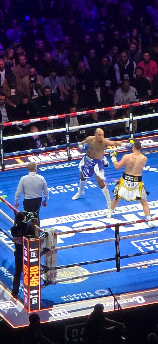 DJBruce86's tweet photo. @FabioWardley @Queensberry @dazngroup @Sos_mgt @flysportsuk @IpswichTown @grangefitness @BDPerformance_1 Superb @FabioWardley 🥊 https://t.co/YQxwjRvyic
