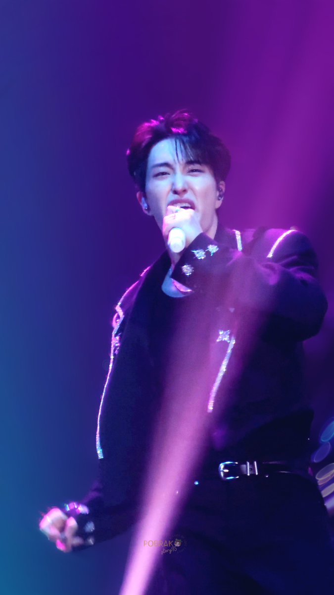 Pobrakstory95's tweet photo. รูปภาพ ❌️ รูปหล่อ ✅️
#YoungjaeAsiaTourinBKK #Fermata_inBKK
#영재 #YOUNGJAE #got7
#ARSsphere @ChoiARS_YJ https://t.co/avT89jRafQ
