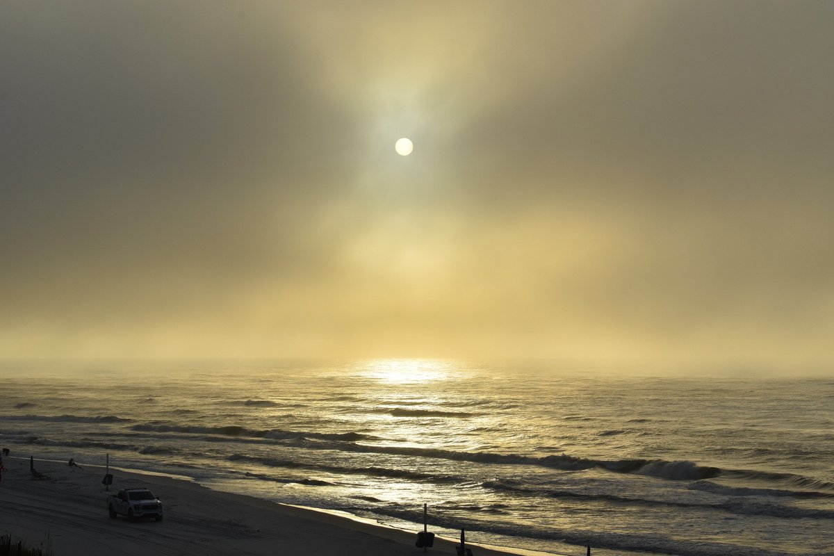 ssdoss56's tweet photo. Gulf Shores AL, West Beach - Foggy this morning after a lot of rain yesterday But the fog is gone and the sun is shining bright now #Sunrise #Weather @AlabamaWXNet @abc3340weather @WBRCweather @weswyattweather @DossJerry @simpsonWVTM13 #ShareYourWeather @spann https://t.co/31QKQrQodU