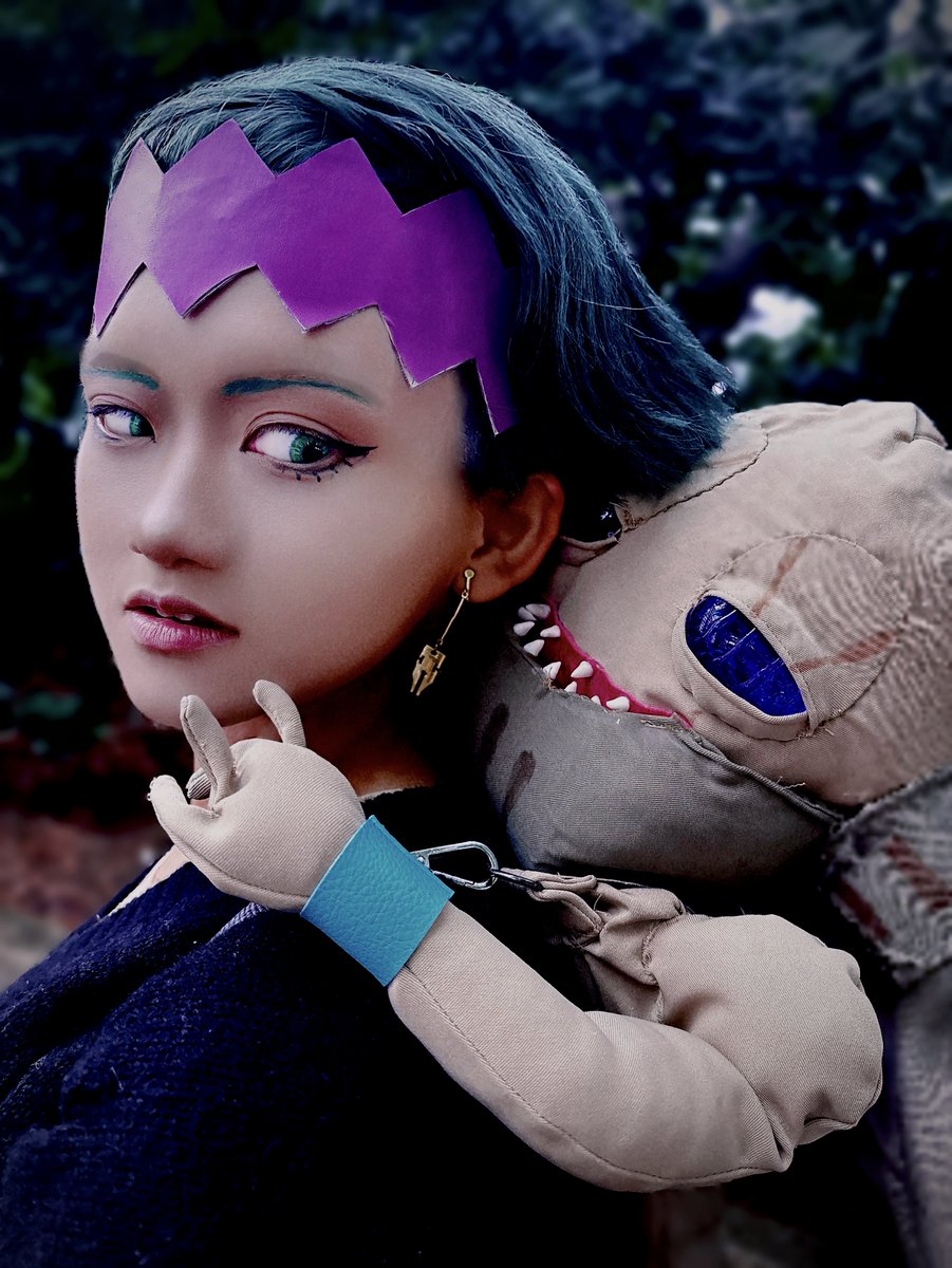 MzcosHPHP3's tweet image. 【cosplay】

―

お ん ぶ し て
ね っ ！
お ん ぶ し て

―

JOJO part.4/岸辺露伴✒️

#池ハロ2025 
#jojocosplay