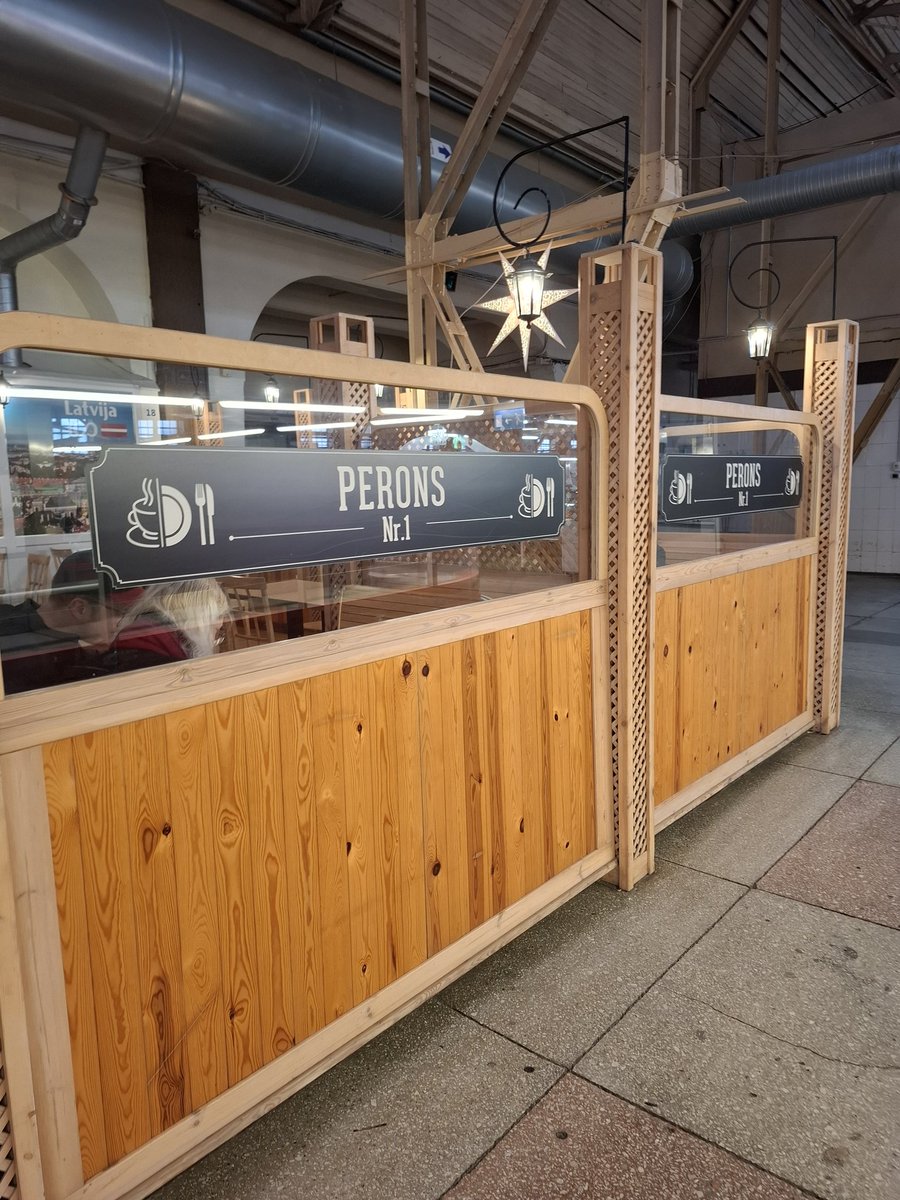 Šodien inspicēju Gaļas paviljonu Centrāltirgū, tur vairs nav neviena uzraksta krieviski.  Paldies <a href="/Rigas_nami/">Rīgas nami</a> par darbu!  #AtkrieviskoLatviju