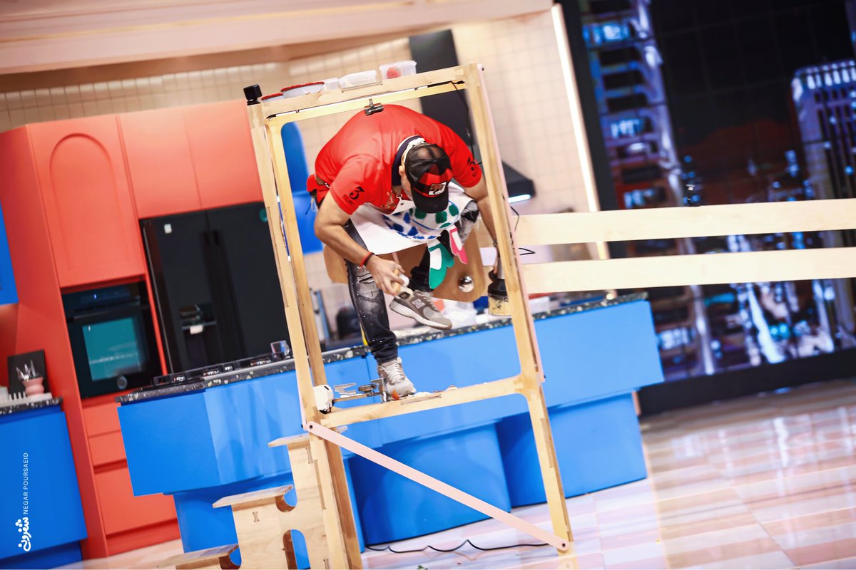 وقتی بوی کباب از خونه همسایه پایینی میاد:

#شفرونی