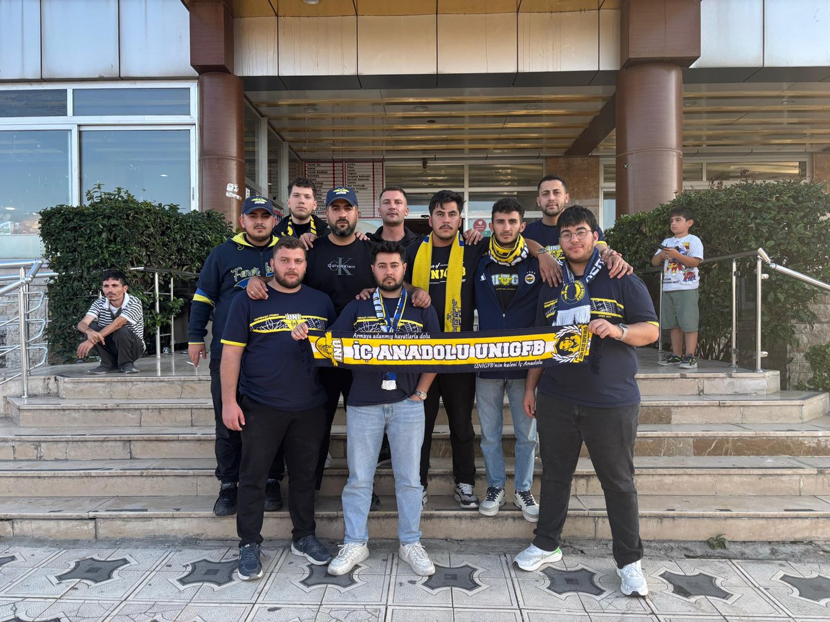 GÜCÜMÜZ KARDEŞLİĞİMİZDEN GELİR!

Fenerbahçe’miz gaziantep maçı için temsilciliklerimizle beraber yoldayız!

#UNIGFB #İçAnadoluUNIGFB