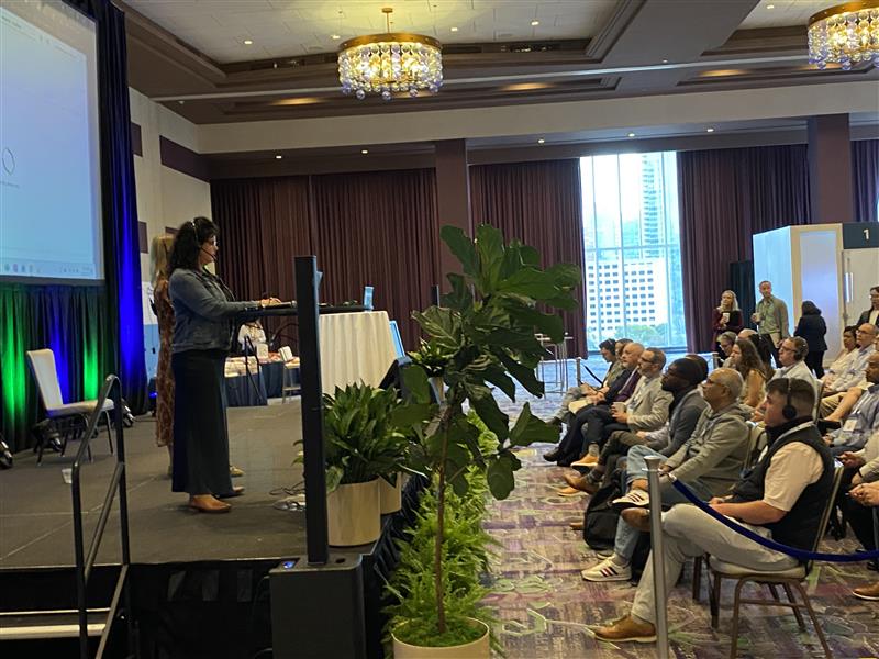 vertexinc's tweet image. There is standing room only at our first solution&apos;s tour around #eInvoicing.

Up next will be our main keynote with our President and CEO, @D_DeStefano_CEO , &amp;amp; a few other special guests.

Stay tuned to everything Exchange on our social media channels or #VertexExchange25.