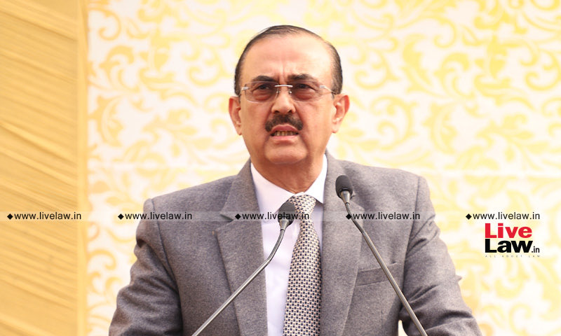 KishoreBandhu's tweet image. As per #SGTusharMehta and SCBA president #VikasSingh (from here on referred to as clowns), me taking a stand for my religion, my faith, my gods and the dignity of my fellow Sanatanis is an incident they can’t let go.

(1/n)