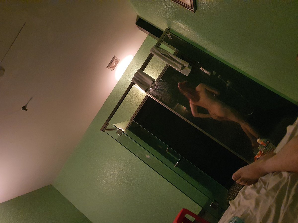 还是姐姐厉害 
😏😏