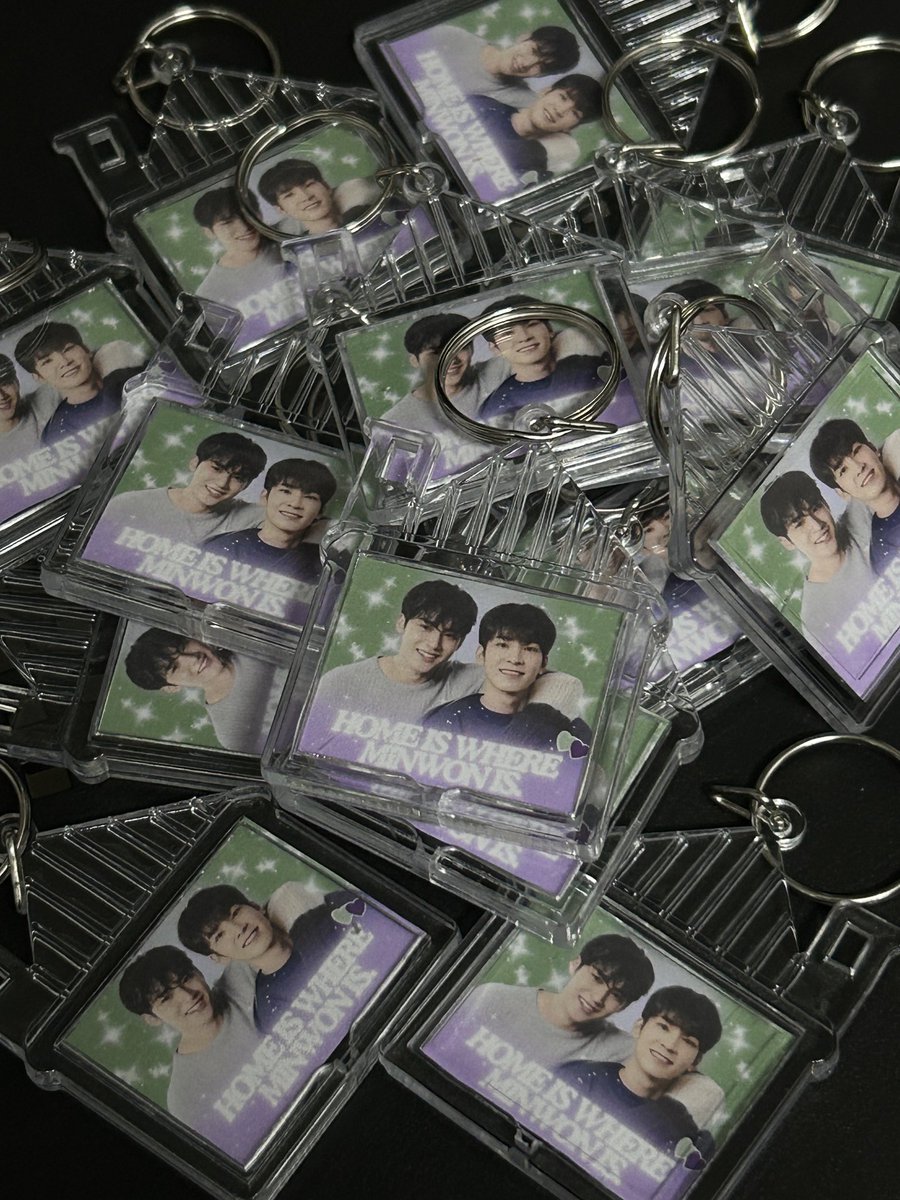 kmgloveclvb's tweet image. always home with minwon. ๐๐ #HomeIsWhereMWIs