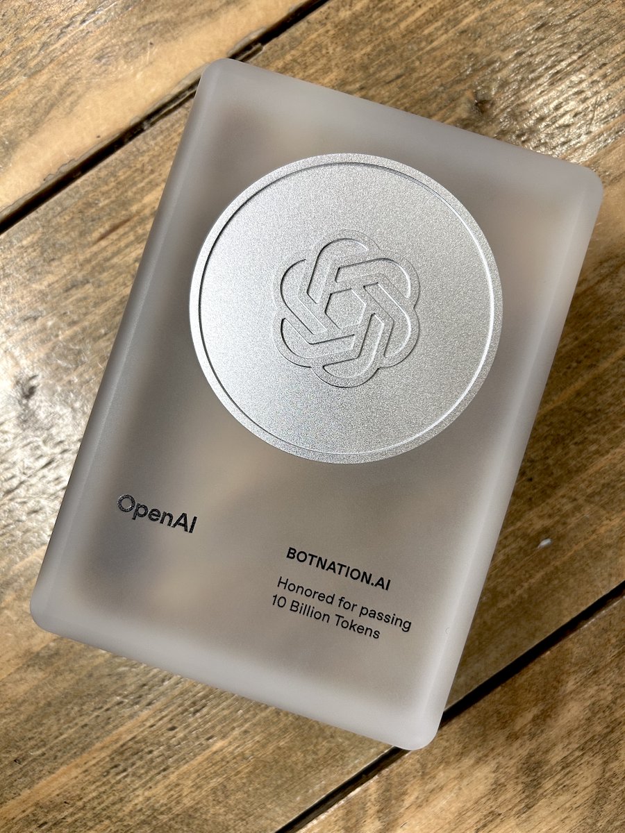 Un colis d’<a href="/OpenAI/">OpenAI</a> un peu spécial : une plaque pour célébrer nos 10 MILLIARDS de tokens générés via leur API 😅

Chez <a href="/BotNationAI/">BOTNATION.AI</a>, on utilise OpenAI depuis 2022, bien avant la folie ChatGPT. Pas comme une menace, mais comme un allié pour rendre nos chatbots encore + performants.