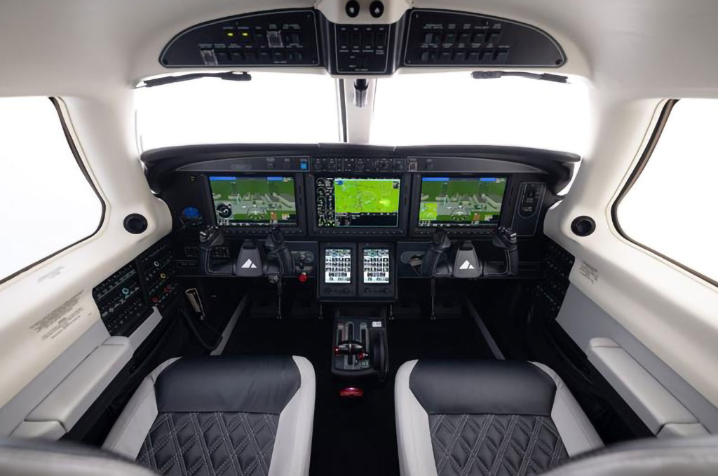 GlobalAir's tweet photo. ✈️2023 M-Class M600/SLS
👋Presented by Aviation Sales Associates
⏰430 TT⠀
⠀
For more information ➡️https://t.co/xzOOcpgL51
#AircraftforSale #globalair #SingleEngineTurbine #Piper https://t.co/CsGfETIMRv