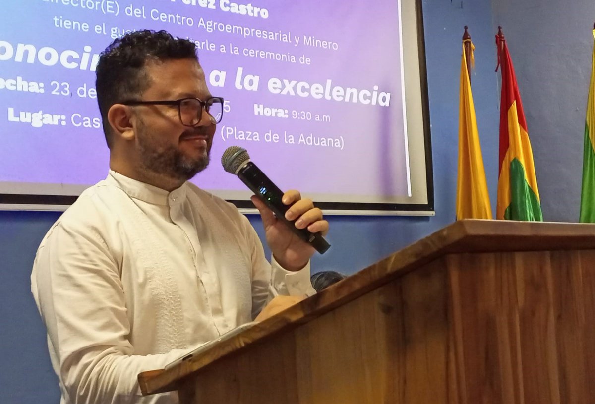 SENAenBolivar's tweet photo. 🎓 El Centro Agroempresarial y Minero del @SENAenBolivar reconoció a sus aprendices más destacados por su liderazgo, proyección social y talento.
💚 Una jornada que fortaleció la formación integral y el compromiso con el bienestar y la creatividad. #TalentoSENA https://t.co/OllIz14JiF
