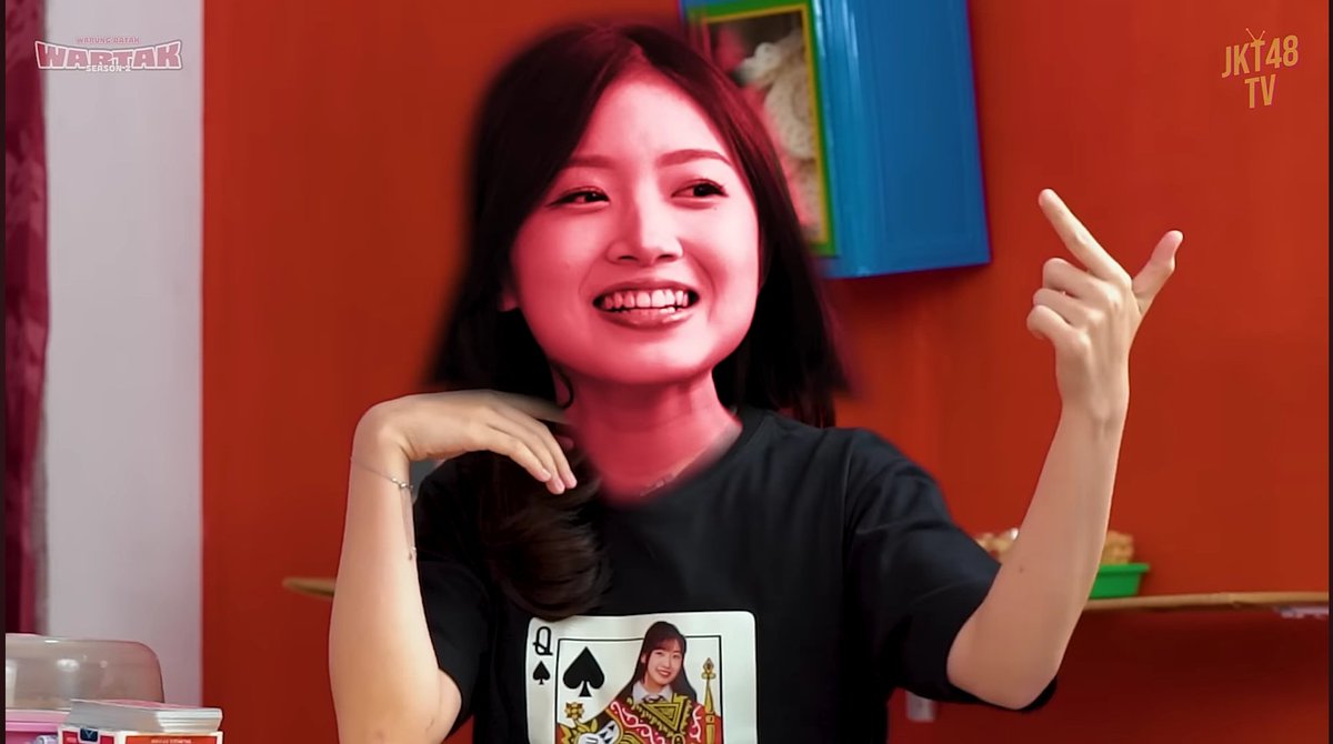 emang pesulap si fritzy fritzy iniiii <a href="/RFritzy_JKT48/">Fritzy Rosmerian</a> 🫵🏻 aku pun ikut kaget liat sulapnyaaa. kerennn😭🔥 langsung direkomendasikan oleh inang <a href="/F_OllaJKT48/">Febriola Sinambela</a> buat yg oshinya udah pada grad boleh banget tambah oshinya fritzy. apakah ini saatnya menjadi my??? 👀

#WartakChefOlla