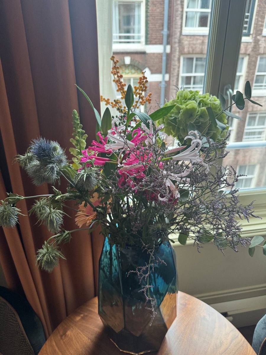 Surprised with the most beautiful bouquet in Amsterdam 🪻