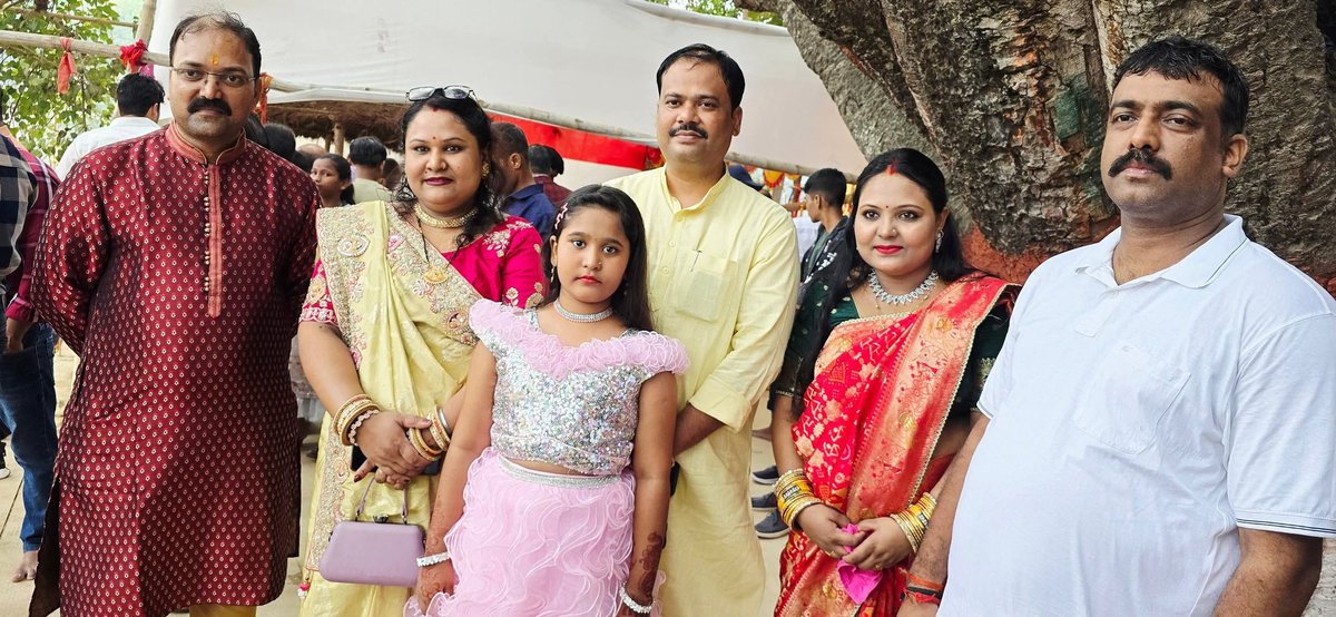 DrDeepakkumar_'s tweet image. लोक आस्था के महापर्व छठ के संध्या अर्घ्य में शामिल होकर सूर्य देव और छठी मइया से आशीर्वाद प्राप्त किये, साथ ही समाज की सुख-समृद्धि के लिए मंगलकामना कीये।

छठी मइया सब पर कृपा बनाकर रखें।

#ChhathPuja2025

#DrDeepakkumar