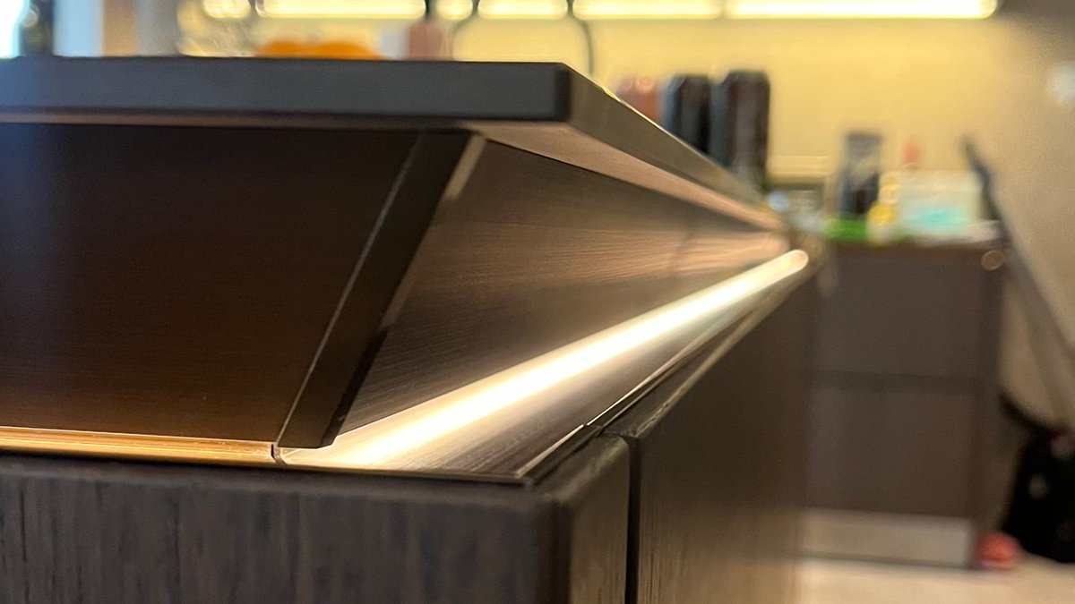 LoxoneUK's tweet image. Elegant Living, Smartly Controlled 🏡💚

👉 Read the full story: bit.ly/3Jy65DD 

#Loxone #SmartHome #BuildingAutomation #HomeAutomation #Lighting #Heating #Shading #Energy #LoxoneReference