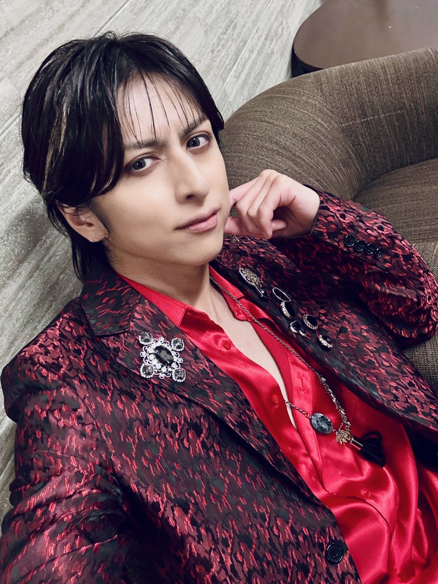 I_LL1027's tweet photo. 渋谷ストリームホール幸せな3日間をありがとう！

HIRO、FEST VAINQUEURおめでとう

おめでとう、俺！🎂 https://t.co/9GN9bl7Wll