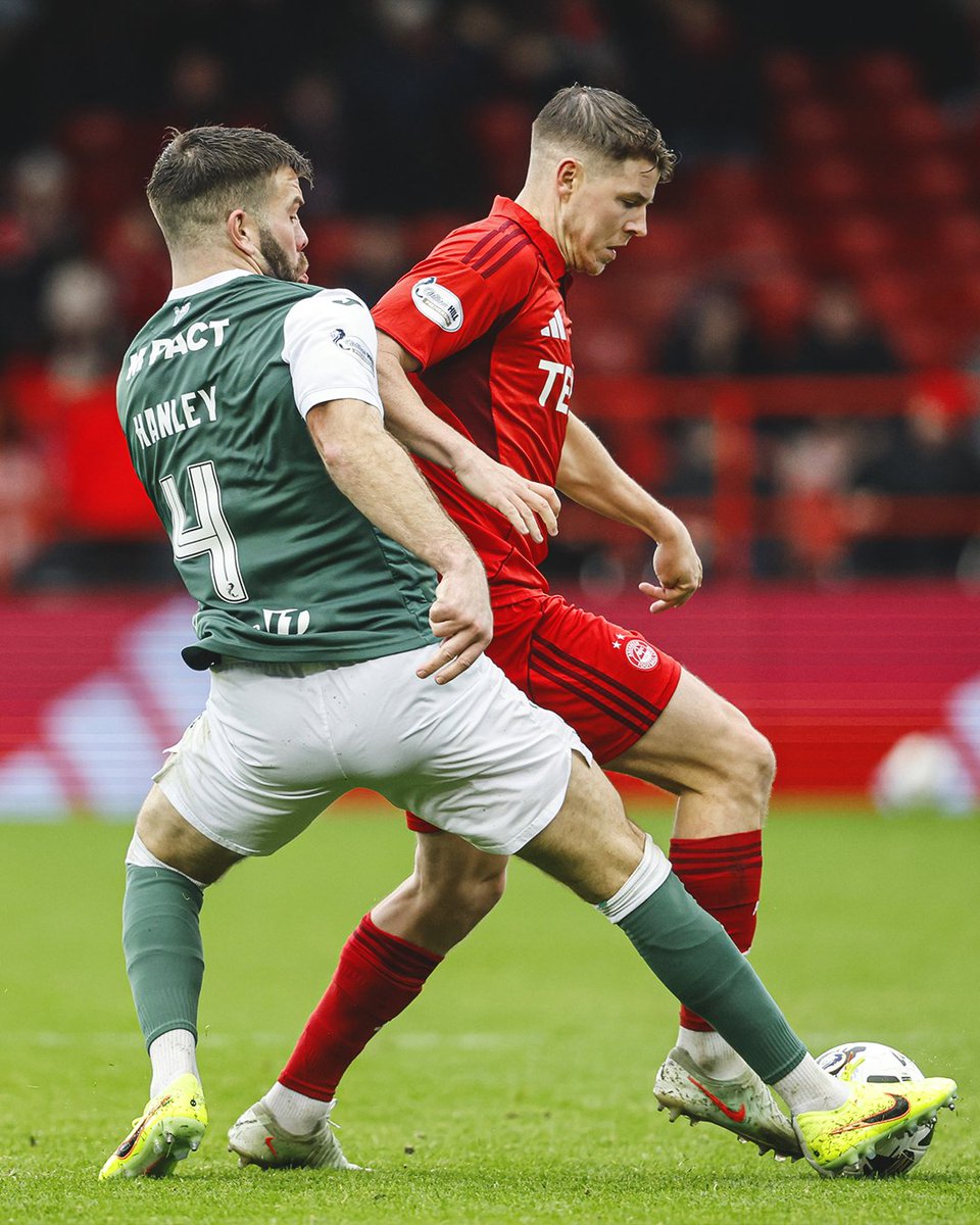 HibernianFC's tweet image. Solid in the centre of defence once again! 💪