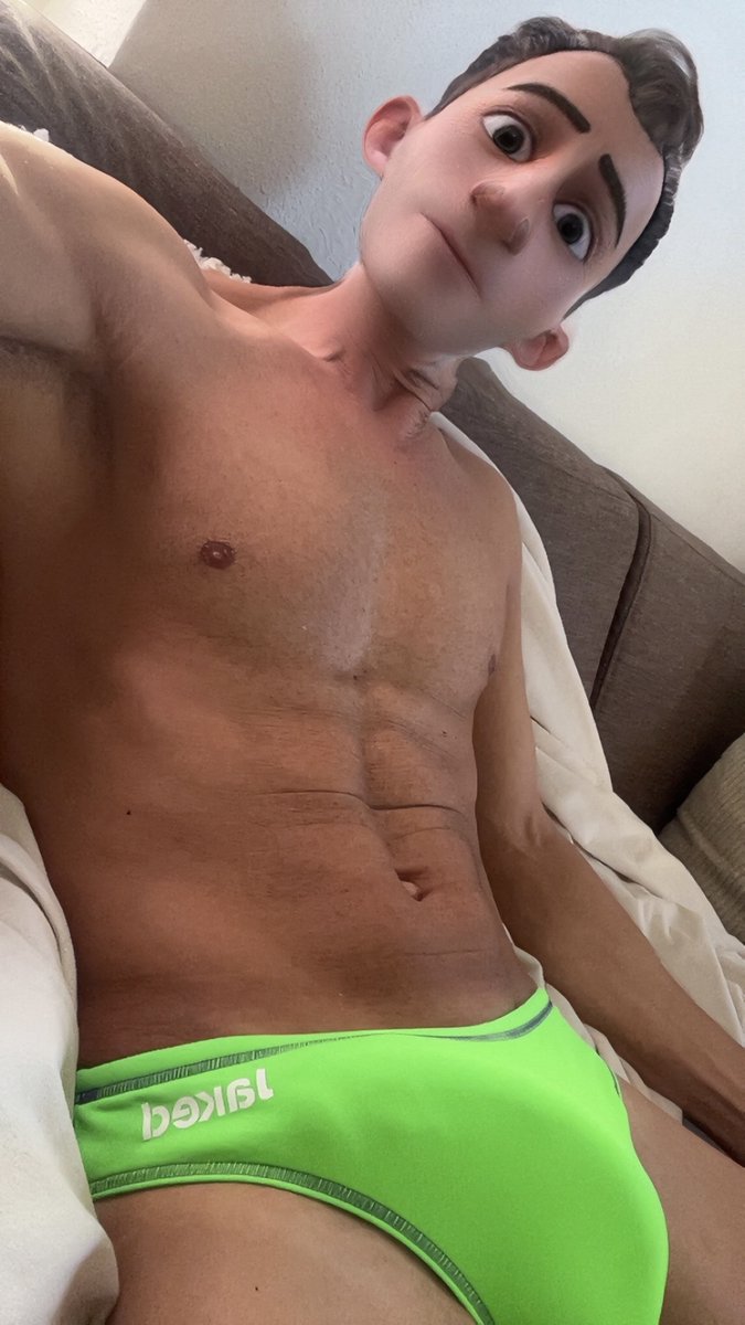 yourrealrobin's tweet photo. Jaked swim briefs 
#bulge #briefs #swim https://t.co/Tg3fqwWuc6