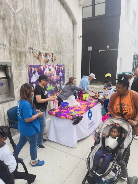 YourCNB's tweet image. 🎃🍬 Candy Crawl 2025 in downtown Meridian was a sweet success! @YourCNB joined the fun with costumes, treats &amp;amp; glowing orange lights. Thanks, Meridian, for making it magical! #CandyCrawl2025 #DowntownMeridian #PowerOfLocal