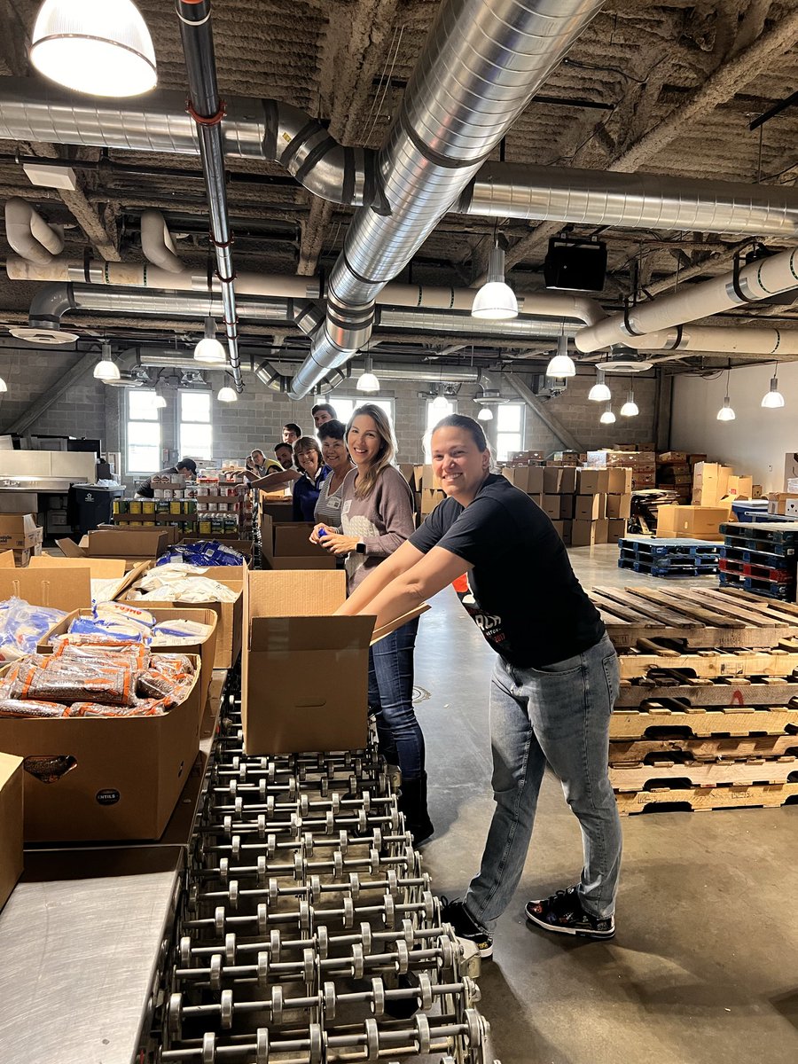 So proud of the Section of Preventive Medicine &amp; Epi <a href="/BUMedicine/">Boston U Chobanian & Avedisian School of Medicine</a> and members of <a href="/FraminghamStudy/">Framingham Heart Study</a> for volunteering at the Greater  Boston Food Bank, packing 8352 lbs of food/6960 meals during our shift!