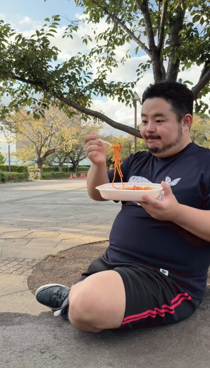 けんご tweet media