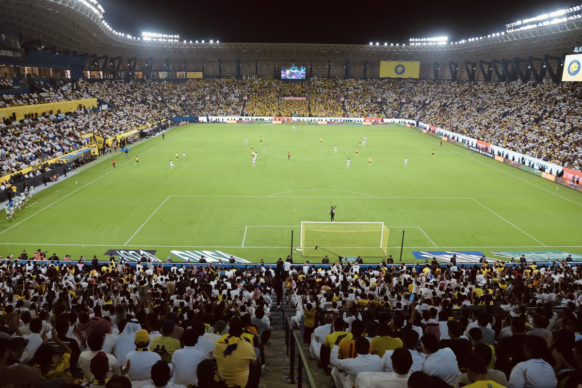 جماهير النصر الكبيرة 💛

تعودنا منكم الإبداع والوفاء، فأنتم مَن يشعل المدرج ويقود الفريق نحو الانتصار 🫵🏻

بكرة يوم من أيّامكم، أنتم مَن سيجلب التأهل بإذن الله 
من الإحماء نبي الملعب فلّ، والكل بالأصفر 🔥🔥

#من_الاحماء_فل_ياعالميين
