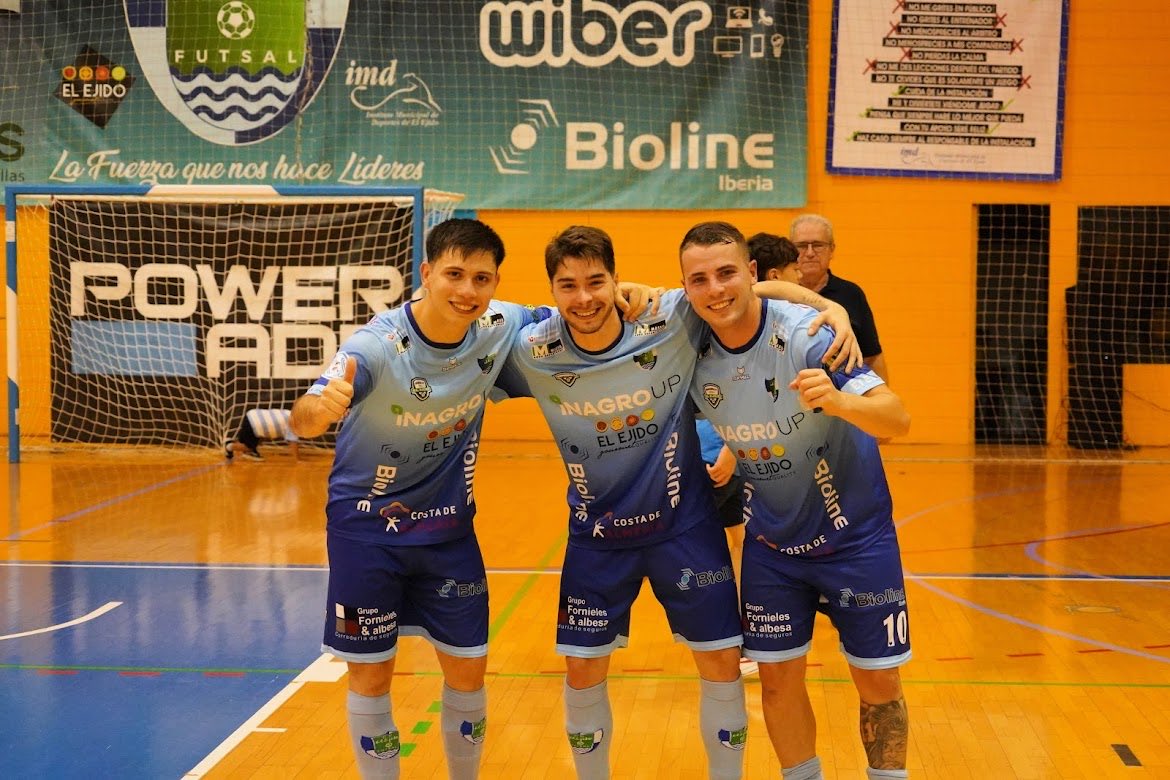 No hay descanso cuando tienes un objetivo claro. 4️⃣♾️⚽️

Trabajo y constancia. Seguimos construyendo equipo @cdelejidofutsal 🔵⚪️

@limones5agency 
<a href="/JomaSport/">Joma Sport</a>