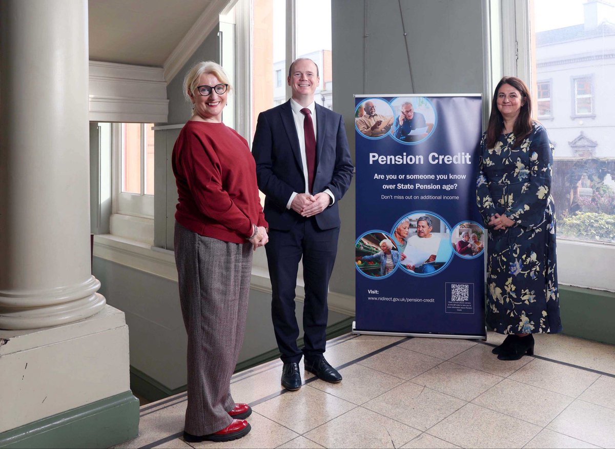 CommunitiesNI's tweet image. Minister @GordonLyons1 has urged people over State Pension age to check if they are eligible for Pension Credit to help with living costs.

Find out more:

communities-ni.gov.uk/news/minister-…