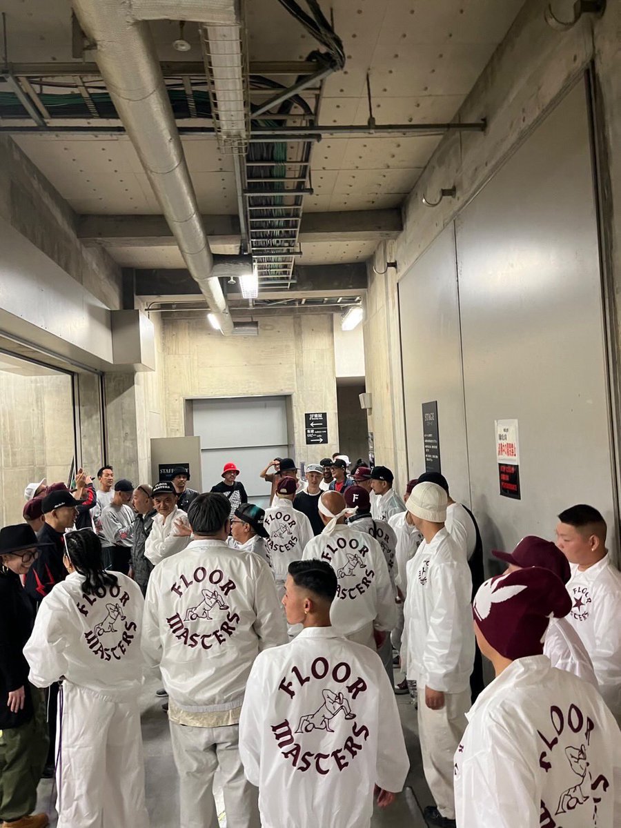 01uganda's tweet image. 