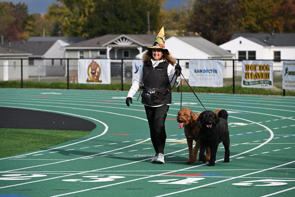 Run Amherst tweet media