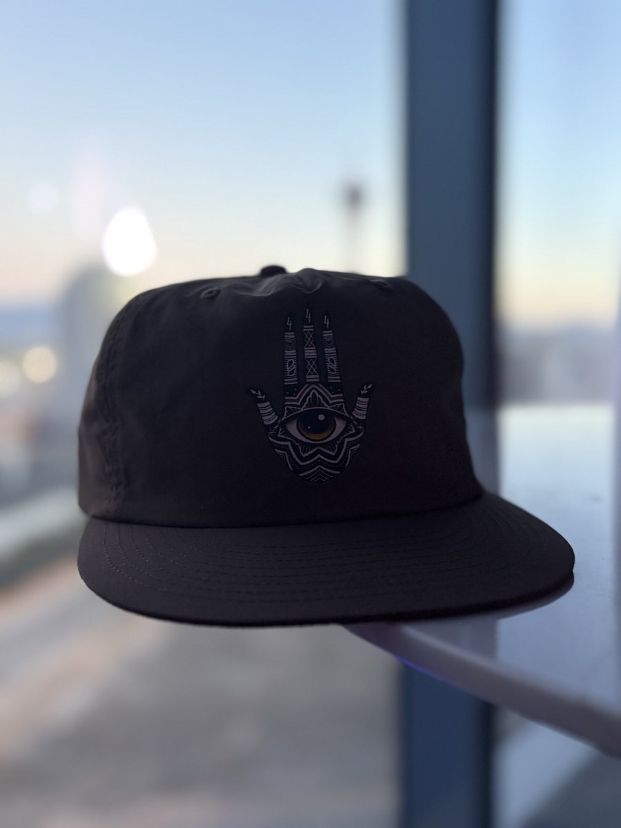 Rocked these hats all weekend in Vegas everywhere I went mad love to my brother <a href="/RoiiDzz/">RoiiDz</a> for them 🫡💪🔥