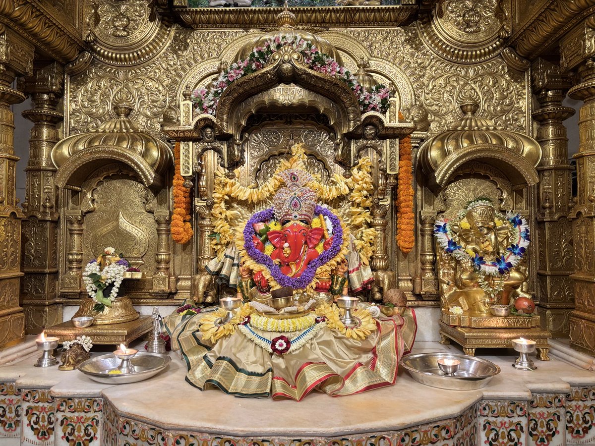 Shri Siddhivinayak Temple (@svtmumbai) on Twitter photo 🙏 गणपती  बाप्पा मोरया 🌺मंगलमूर्ती मोरया 🙏२७/१०/२०२५
🙏Ganapati Bappa Moraya 🌺 Mangalmurti Moraya  🙏27/10/2025 🙏 गणपती  बाप्पा मोरया 🌺मंगलमूर्ती मोरया 🙏२७/१०/२०२५
🙏Ganapati Bappa Moraya 🌺 Mangalmurti Moraya  🙏27/10/2025