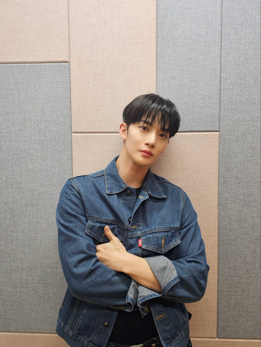 배진영 (BAE JIN YOUNG) tweet media