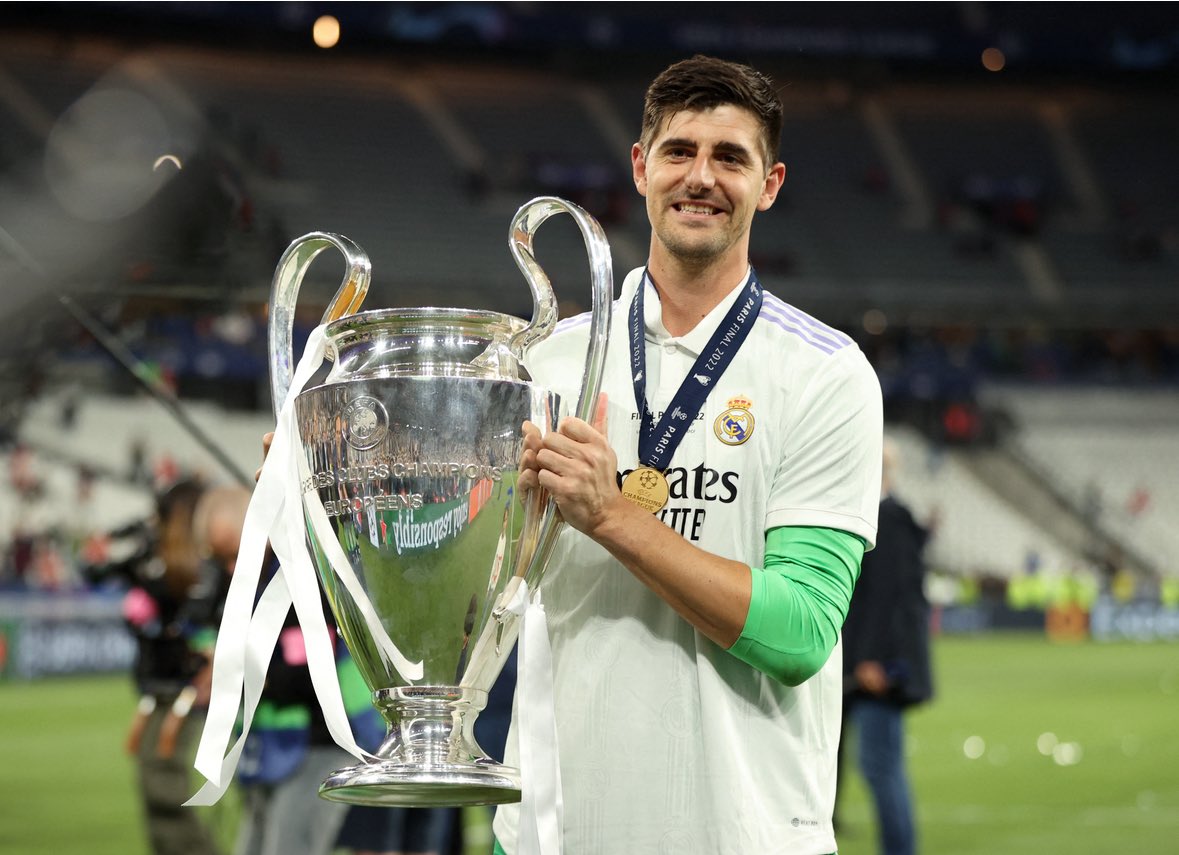 Most saves in one UCL season since 03/04:

🥇🇨🇿Petr Cech 11/12: 58
🥇🇧🇪Thibault Courtois 21/22: 58

🥈🇨🇷Keylor Navas 20/21: 54

🥉🇧🇪Thibault Courtois 24/25: 52

4-🇨🇭Yann Sommer 24/25: 51
4-🇧🇷Dida 04/05: 51

5-🇧🇷Dida 06/07: 50

6-🇧🇷Dida 05/06: 48

7-🇦🇷Emiliano Martinez 24/25: 48