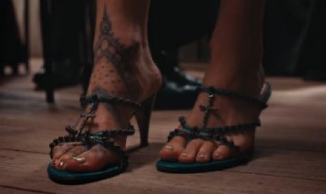 rosaliacandyyyy's tweet photo. LOS ZAPATUCOS DE MCQUEEN PFFFF LO DIFICIL Q ES CONSEGUIR ESTOS ZAPATOS QUIEN ES EL ESTILISTA https://t.co/GtinsWhWg9