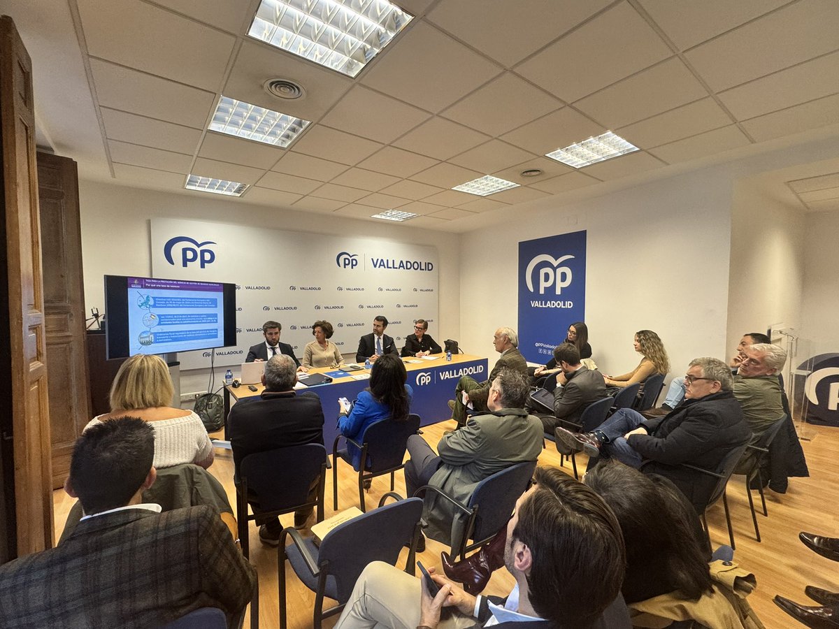 Interesante comisión hoy, donde el concejal de Hacienda, @FBlancoPaco (<a href="/PPAytoVLL/">PP Ayuntamiento de Valladolid</a>), ha detallado los beneficios fiscales del Ayuntamiento de Valladolid para autónomos y empresas, dada la obligatoriedad de la tasa de basuras impuesta por la Ley de Residuos del Gobierno de Sánchez.