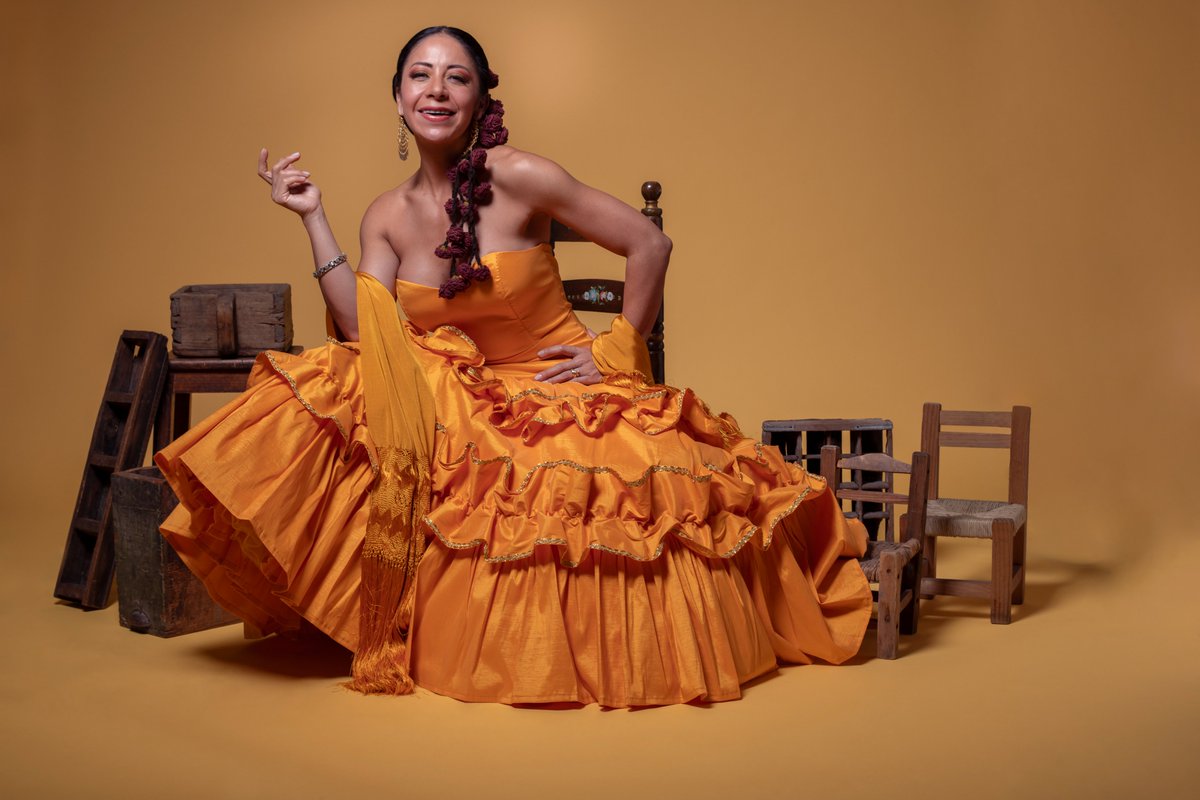 OCBA_MX's tweet photo. #Programa7
@ROSYARANGO, que por más de 20 años rescata el catálogo dorado de la música mexicana, nos acompaña en “Encuentros con la vida y la muerte”, honrando Día de Muertos.
‼️Localidades agotadas‼️
📅Jueves 30 de octubre, 20 h
📍#SalaPrincipa, @PalacioOficial https://t.co/YLITatTY84