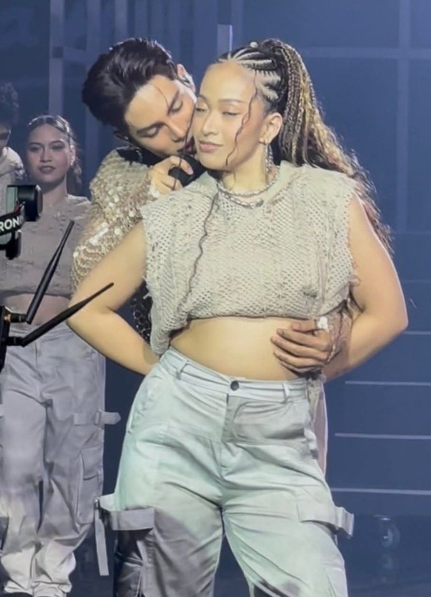 bebeberry__'s tweet image. Ganito yung mga maternity shoot na nakikita ko sa IG 😭