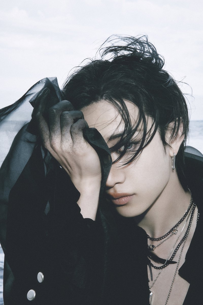 rachaflex's tweet image. CHAN LOOKS FUCKING STUNNING OMG