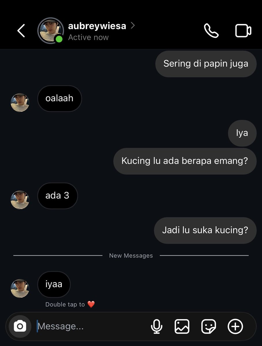 َ tweet media