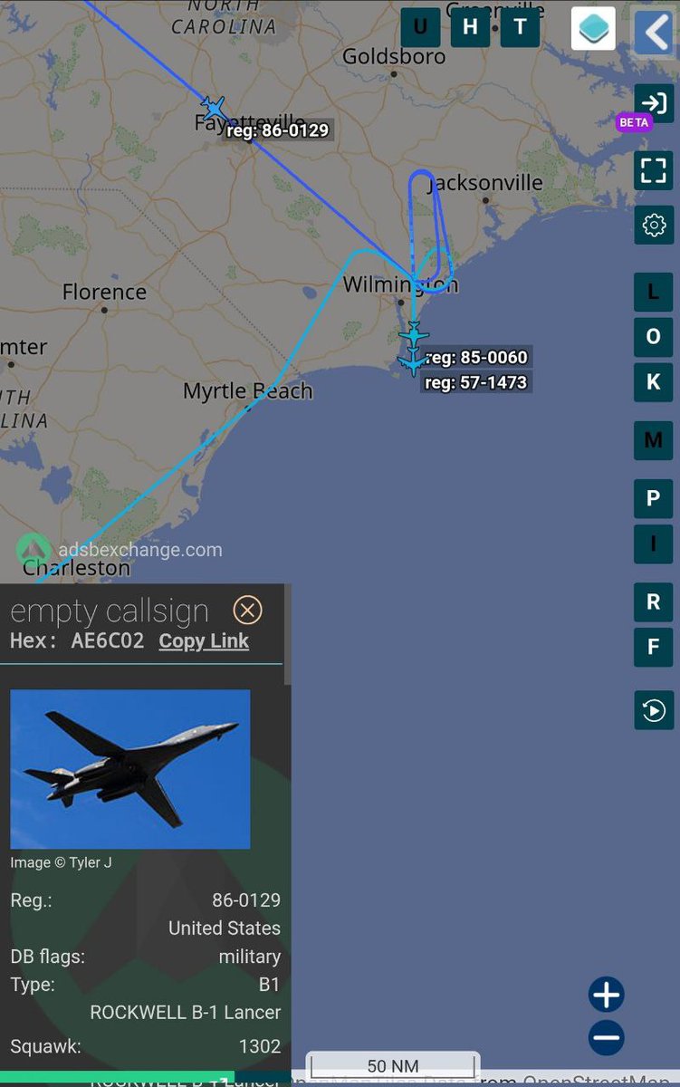 👀🇻🇪🇺🇸 At least two B-1B Lancer Bombers airborne from Grand Forks AFB headed south towards the Carribbean Sea.