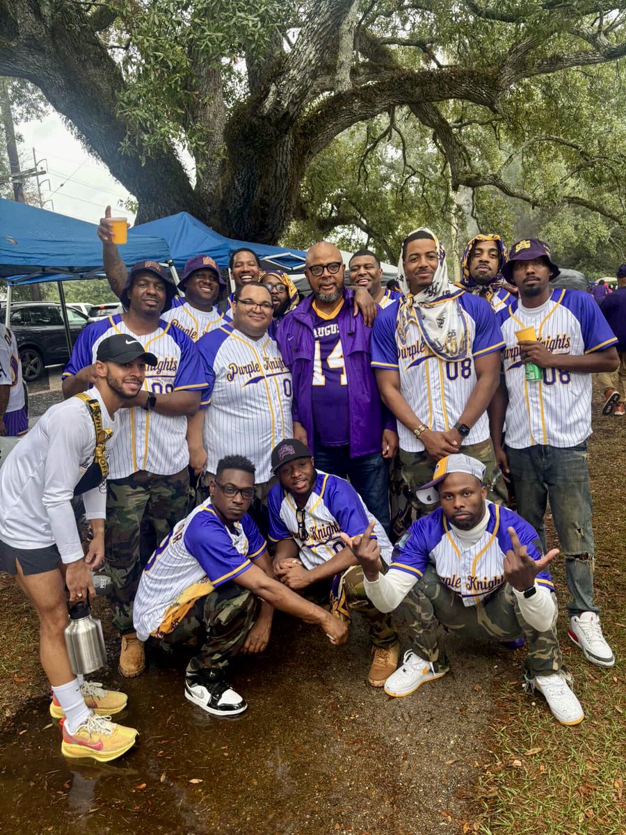 FunSizekeem's tweet image. From The Academy (Epiphany) To The Big School To Katrina to After Katrina Aug!!! Class of 2008 is def Battle Tested and Purple Proud!!! Shoutout to Fr. Raphael!!! Happy Homecoming 2600 A.P. Tureaud!!! - Crain #Classof2008 #Purpleknights #RiseSons #StAug #TheGre8st  💜💛✊🏾
